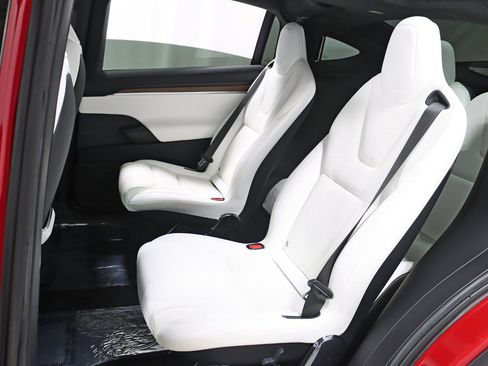Used 2022 Tesla Model X AWD/4WD image 32