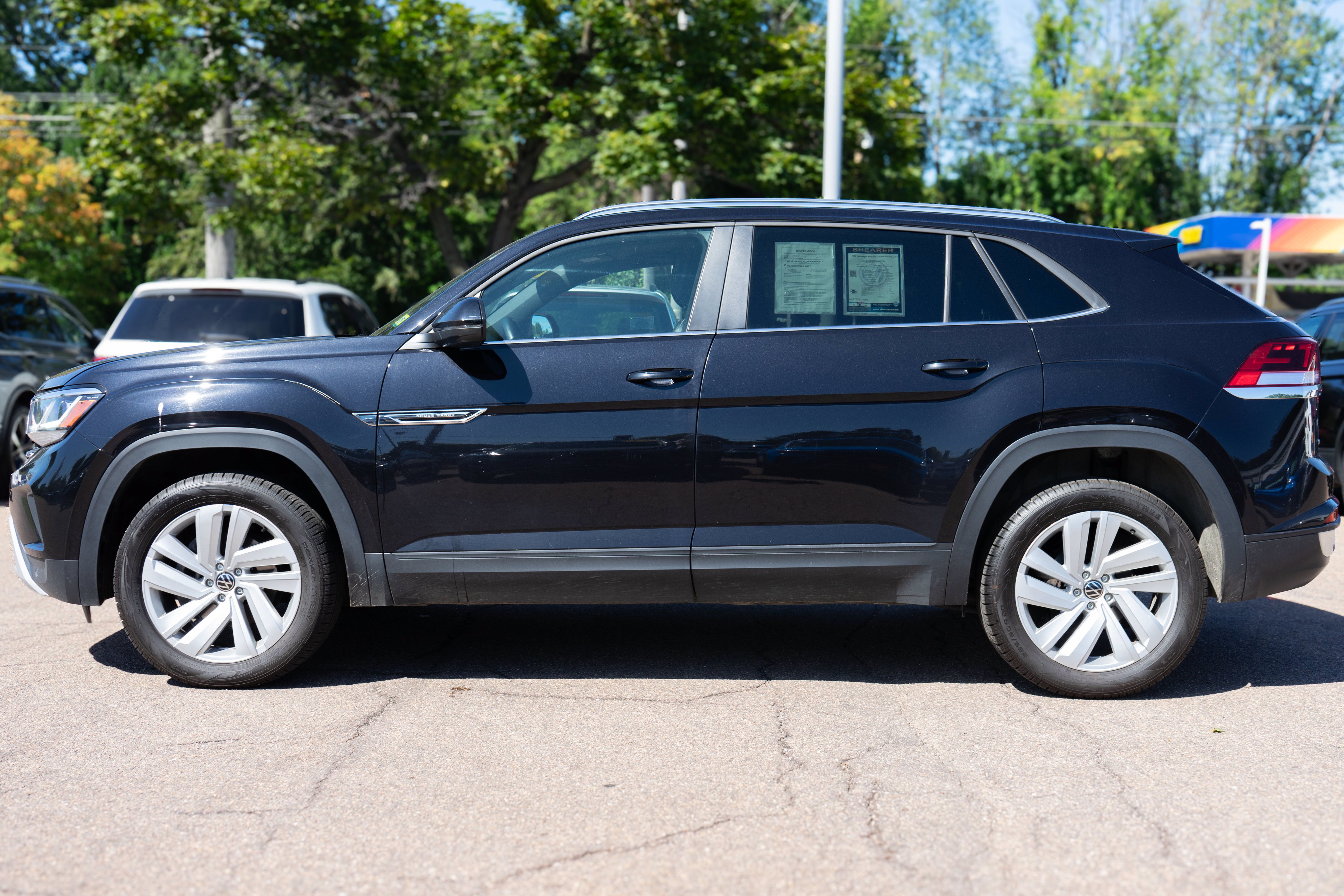 Certified 2023 Volkswagen Atlas Cross Sport SE w/ Panoramic Sunroof Package AWD/4WD image 3