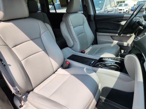 Used 2020 Honda Pilot Touring image 14