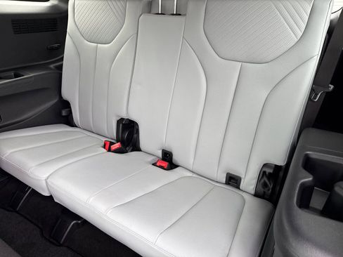 Used 2024 Hyundai Palisade SEL image 16