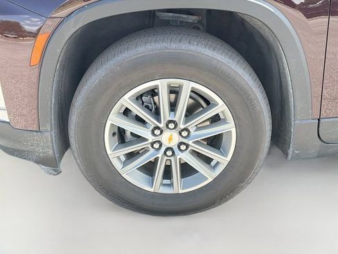 Used 2023 Chevrolet Traverse LT AWD/4WD image 13