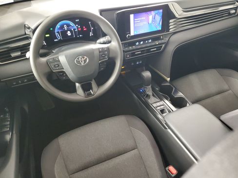 Used 2025 Toyota Camry LE FWD image 15
