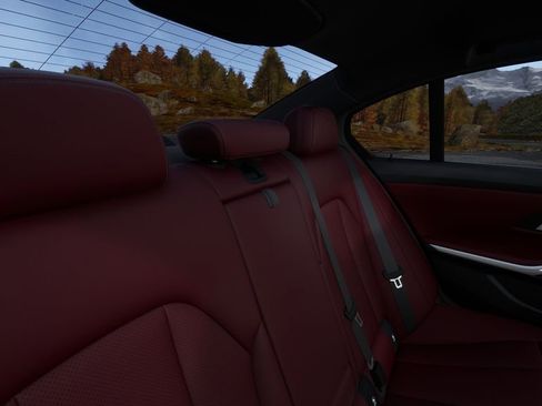 Used 2025 BMW 330i Sedan w/ Premium Package image 40