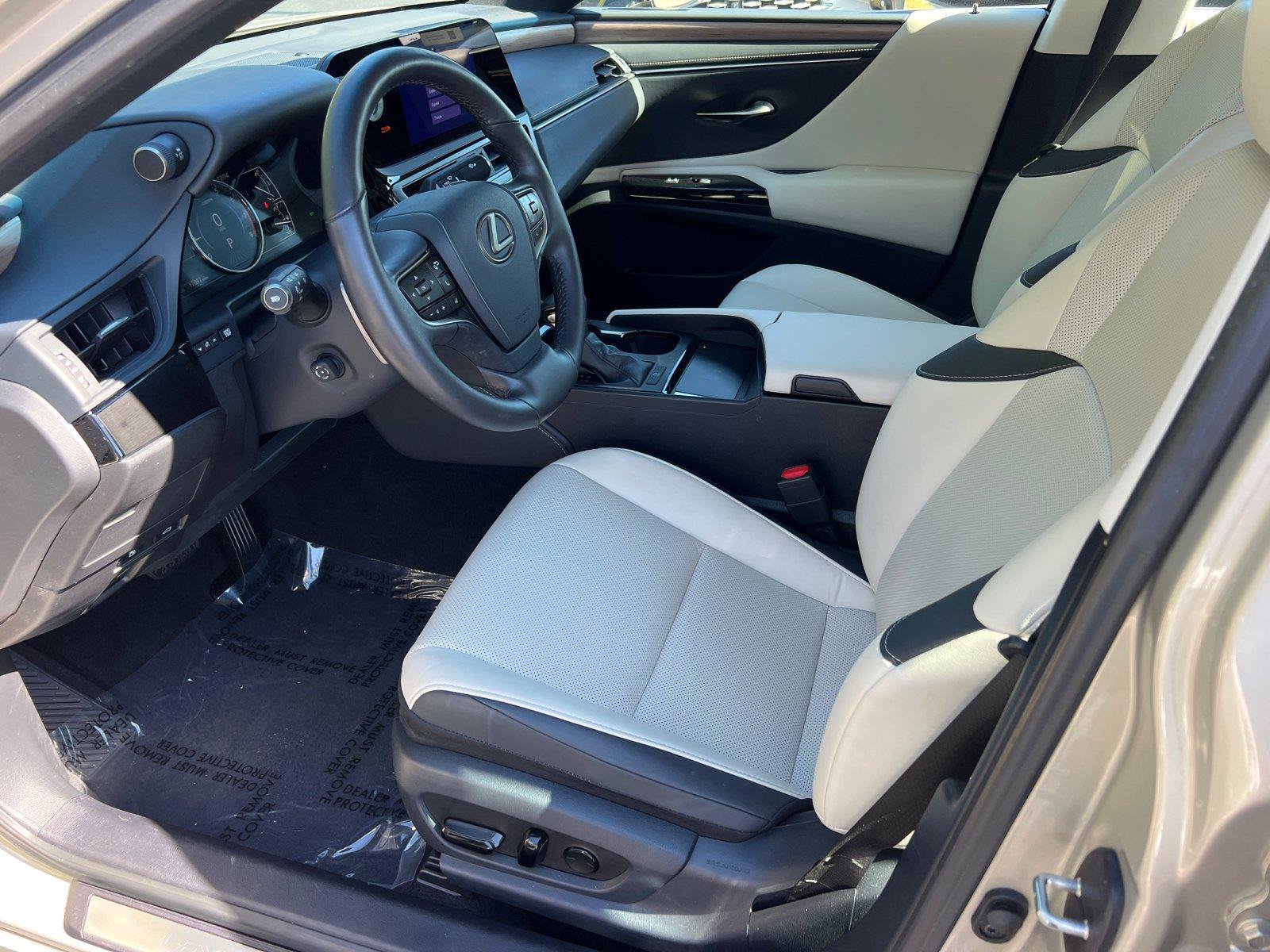 Used 2024 Lexus ES 350 w/ Premium Package FWD image 9