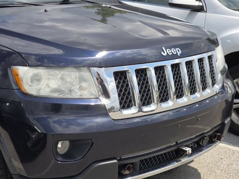 Used 2011 Jeep Grand Cherokee Overland w/ Mopar Chrome Edition Group AWD/4WD image 5