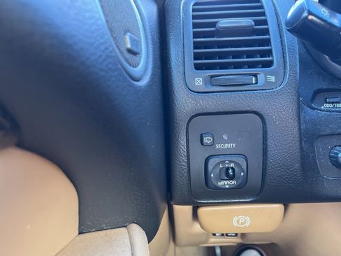 Used 2010 Lexus SC 430 Convertible image 12