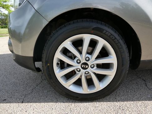 Used 2019 Kia Soul + FWD image 31
