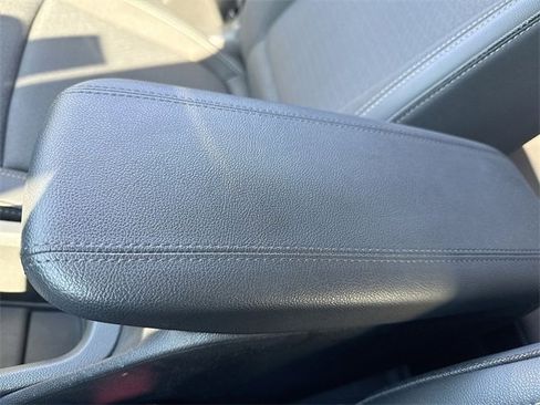 Used 2022 Buick Encore GX Select w/ Sport Touring Package image 21