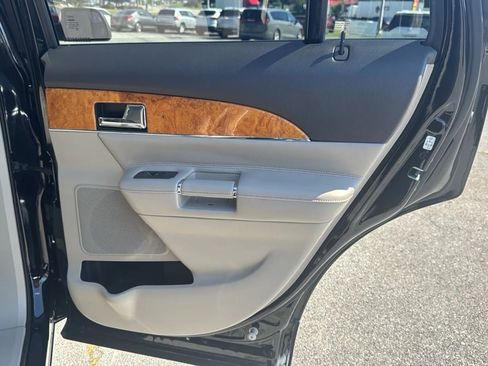 Used 2012 Lincoln MKX FWD w/ Wood Pkg image 27