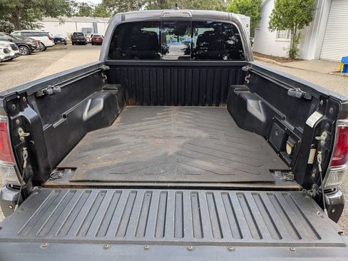 Used 2021 Toyota Tacoma TRD Off-Road w/ Technology Package AWD/4WD image 34