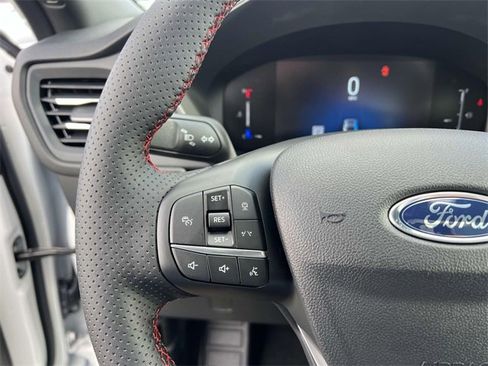 New 2025 Ford Escape ST-Line w/ Equipment Group 301A image 17