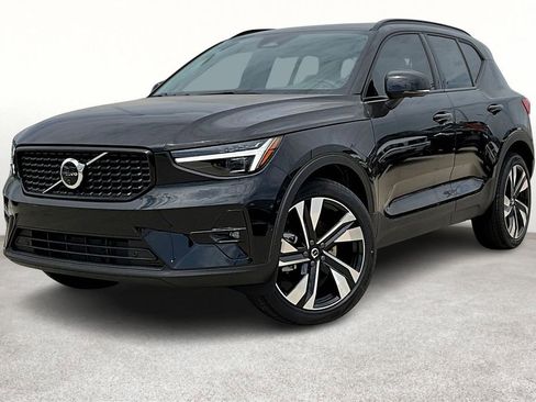 New 2026 Volvo XC40 B5 Ultra w/ Climate Package image 2