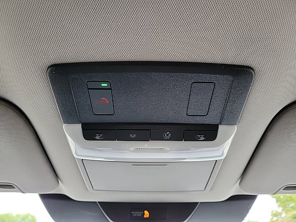 Used 2022 Nissan Pathfinder SV AWD/4WD image 34