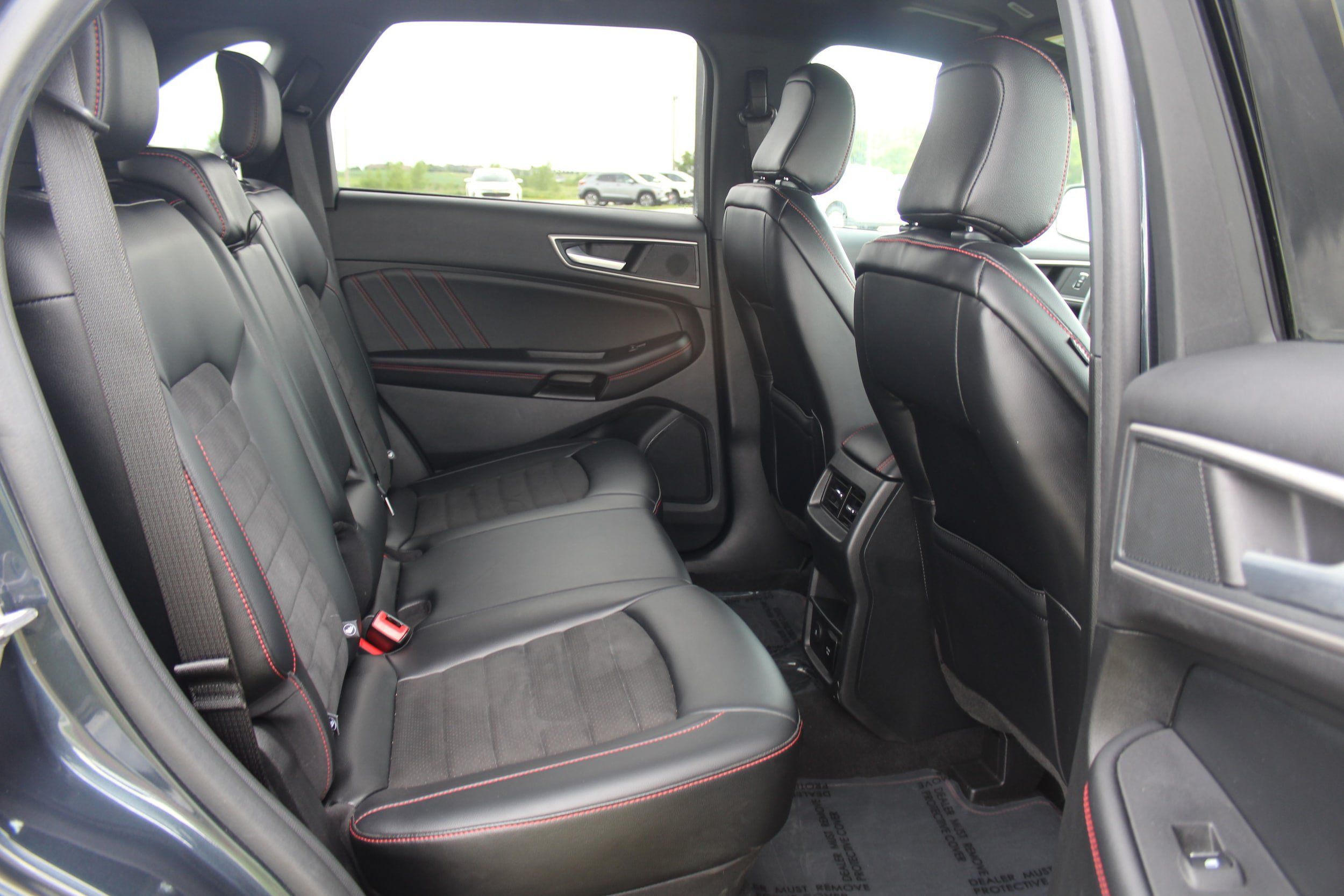 Used 2024 Ford Edge ST-Line AWD/4WD image 24