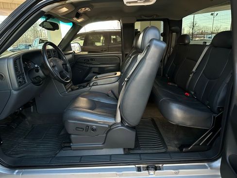 Used 2006 GMC Sierra 1500 SLT w/ Onstar Plus Package image 15
