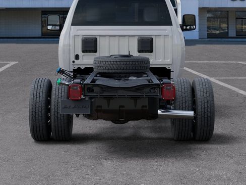 New 2026 RAM 3500 Big Horn AWD/4WD image 13