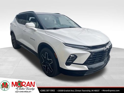 Certified 2023 Chevrolet Blazer RS w/ Enhanced Convenience Package FWD image 2