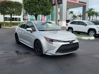 Used 2022 Toyota Corolla LE video 2