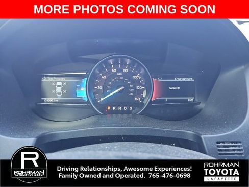Used 2018 Ford Explorer XLT w/ Equipment Group 202A image 9