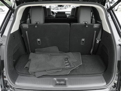 Certified 2026 INFINITI QX60 Luxe w/ Cargo Package FWD image 39