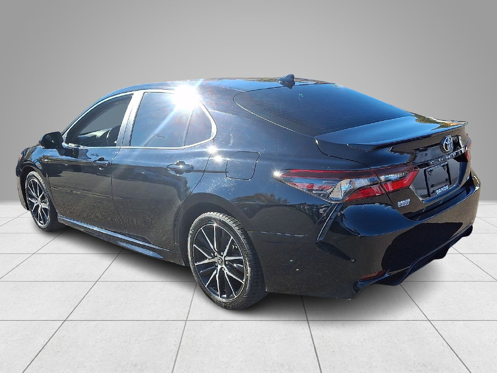Used 2024 Toyota Camry SE FWD image 7