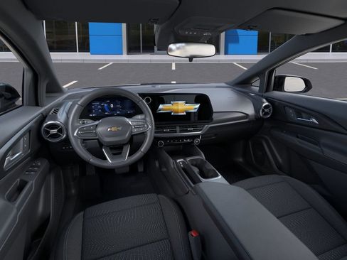 New 2026 Chevrolet Equinox EV LT image 15