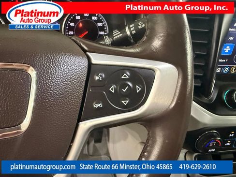 Used 2020 GMC Acadia SLT FWD image 17