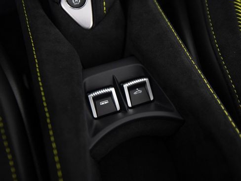 New 2026 McLaren 750S Performance image 25