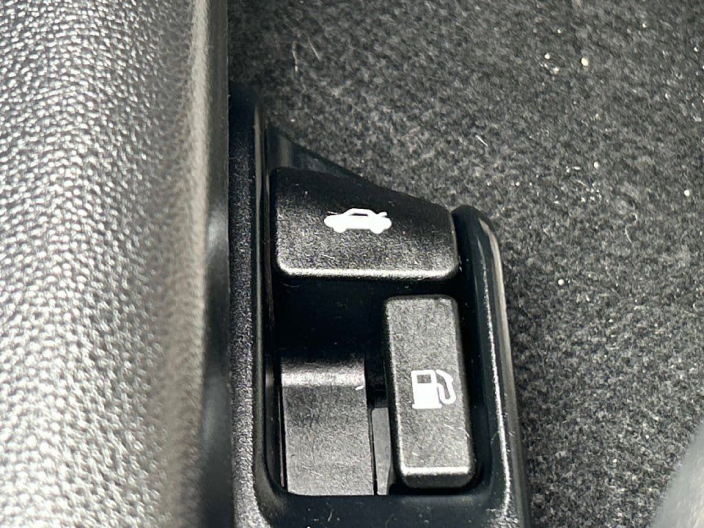 Used 2025 Toyota Corolla LE FWD image 32