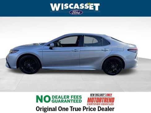 Used 2023 Toyota Camry XSE image 2