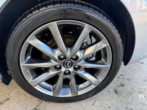 Used 2018 MAZDA MAZDA3 Touring FWD image 9
