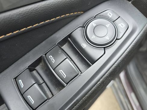 Used 2021 Chevrolet Traverse LT w/ LT Premium Package AWD/4WD image 28