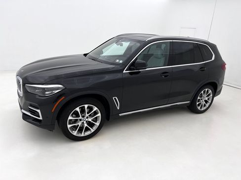 Used 2023 BMW X5 xDrive40i w/ Premium Package AWD/4WD image 5