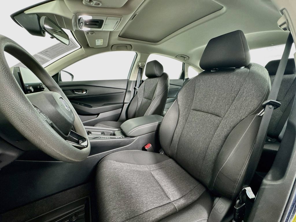 Used 2025 Honda Accord SE image 26