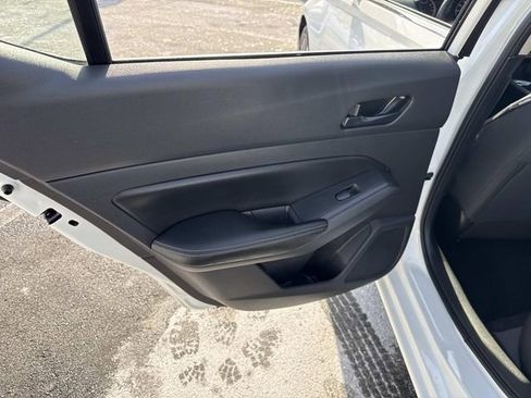 Used 2025 Nissan Altima 2.5 SV image 17