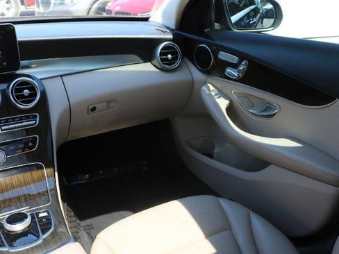 Used 2018 Mercedes-Benz C 300 Sedan w/ Premium Package image 20