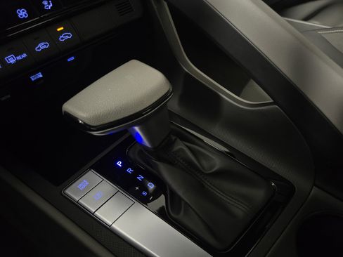 Used 2024 Hyundai Elantra SEL image 22