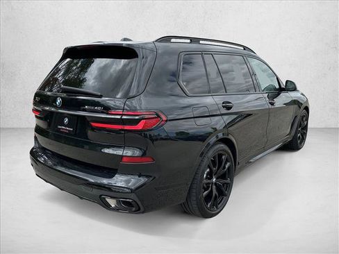 Used 2024 BMW X7 xDrive40i w/ M Sport Package AWD/4WD image 5