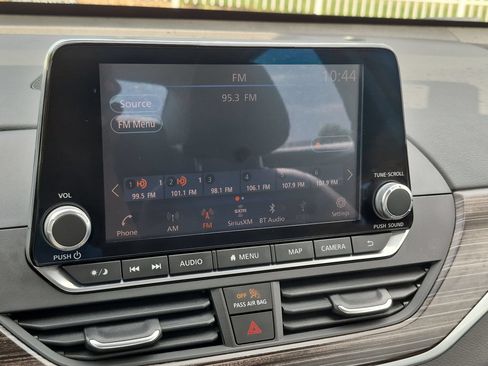 Used 2020 Nissan Altima 2.5 SL FWD image 18