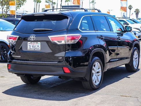 Used 2015 Toyota Highlander LE FWD image 4