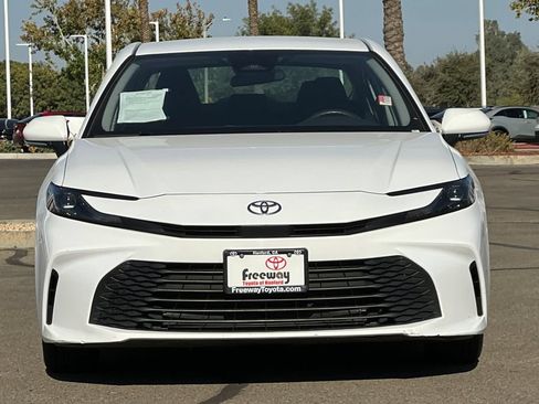 Used 2025 Toyota Camry LE FWD image 11