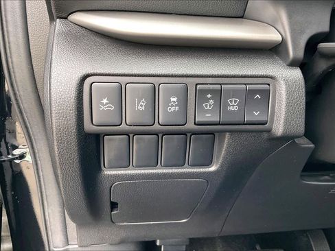 Used 2023 Mitsubishi Eclipse Cross SEL image 14