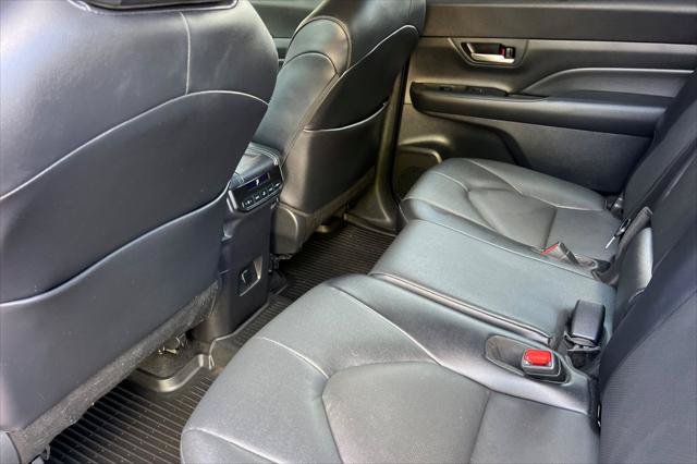 Certified 2024 Toyota Grand Highlander FWD image 4