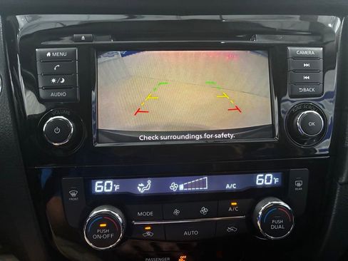 Used 2019 Nissan Rogue SV AWD/4WD image 22