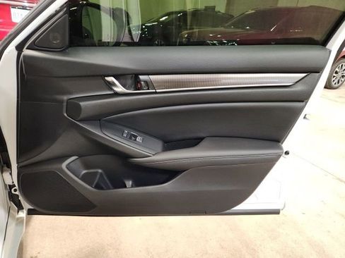 Used 2022 Honda Accord Sport image 31