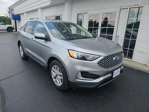 Used 2023 Ford Edge SEL AWD/4WD image 2