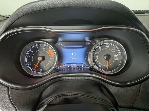 Used 2019 Jeep Cherokee Limited image 24