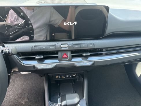 New 2025 Kia K4 GT-Line Turbo FWD image 18