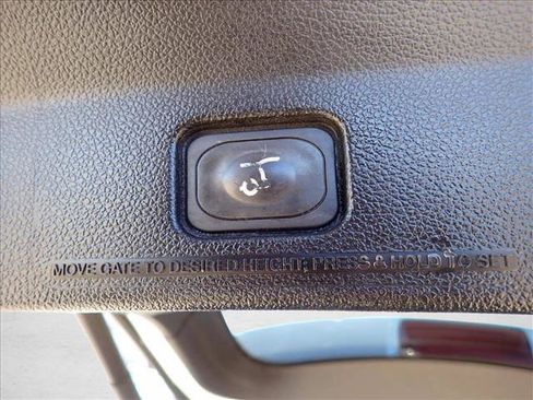 Used 2016 Ford Explorer XLT w/ Equipment Group 202A AWD/4WD image 9