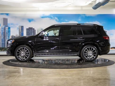 New 2026 Mercedes-Benz GLS 580 4MATIC image 6